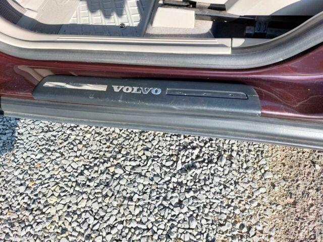 Червоний Вольво V50, об'ємом двигуна 2 л та пробігом 269 тис. км за 5500 $, фото 3 на Automoto.ua