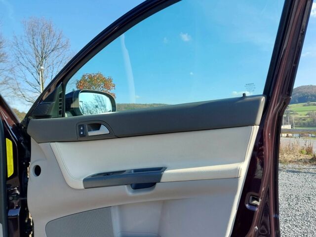 Червоний Вольво V50, об'ємом двигуна 2 л та пробігом 269 тис. км за 5500 $, фото 15 на Automoto.ua