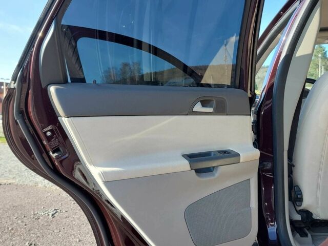 Червоний Вольво V50, об'ємом двигуна 2 л та пробігом 269 тис. км за 5500 $, фото 11 на Automoto.ua