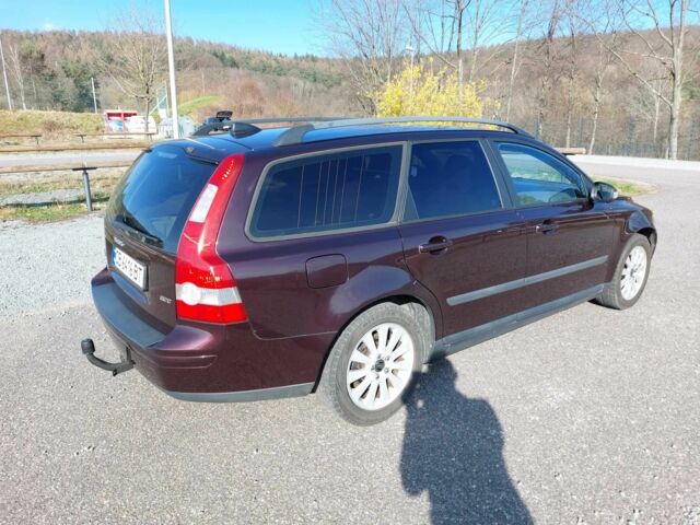 Червоний Вольво V50, об'ємом двигуна 2 л та пробігом 269 тис. км за 5500 $, фото 20 на Automoto.ua