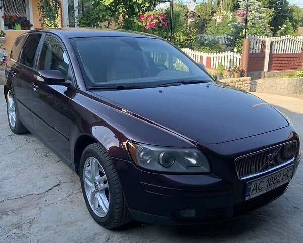 Вольво В50 2006 в Луцке на Automoto.ua Красный Вольво В50, объемом двигателя 2 л и пробегом 400 тыс. км за 5300 $, фото 33 на Automoto.ua