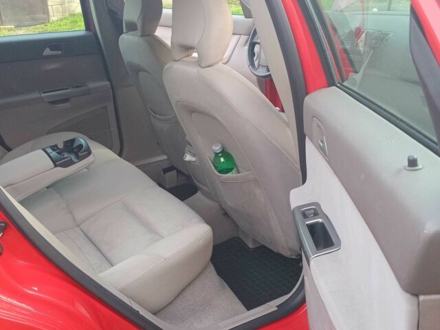 Червоний Вольво V50, об'ємом двигуна 2 л та пробігом 230 тис. км за 2500 $, фото 10 на Automoto.ua