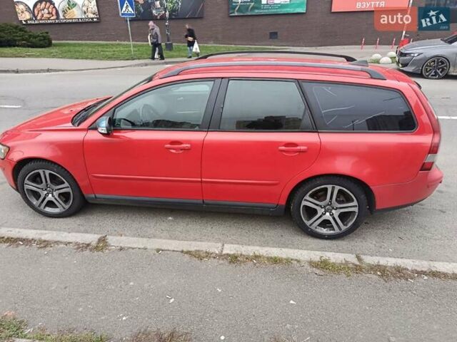 Червоний Вольво V50, об'ємом двигуна 2.4 л та пробігом 344 тис. км за 6900 $, фото 6 на Automoto.ua