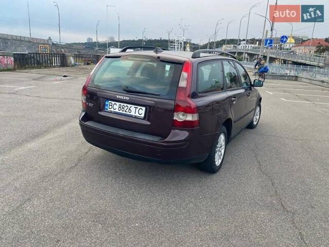 Червоний Вольво V50, об'ємом двигуна 1.56 л та пробігом 326 тис. км за 7300 $, фото 9 на Automoto.ua