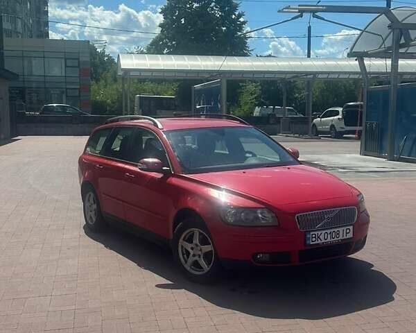 Красный Вольво В50, объемом двигателя 1.8 л и пробегом 281 тыс. км за 5300 $, фото 5 на Automoto.ua