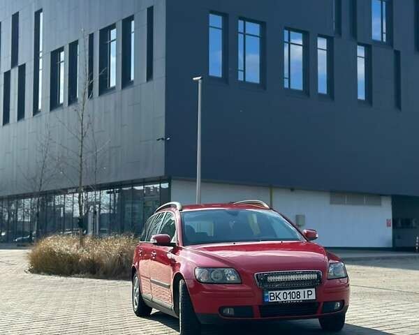 Красный Вольво В50, объемом двигателя 1.8 л и пробегом 281 тыс. км за 5300 $, фото 12 на Automoto.ua