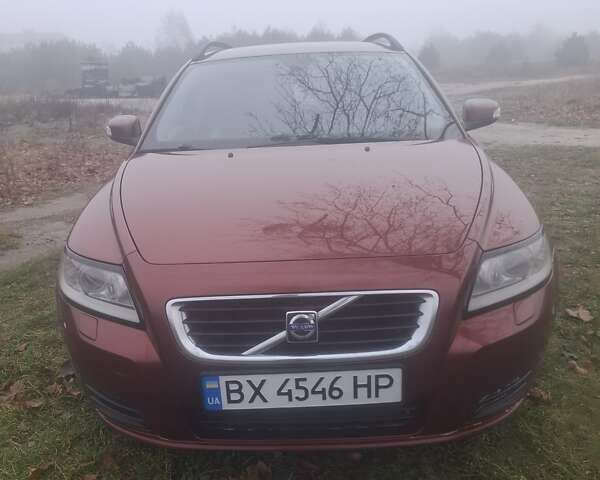 Красный Вольво В50, объемом двигателя 2 л и пробегом 244 тыс. км за 6200 $, фото 3 на Automoto.ua
