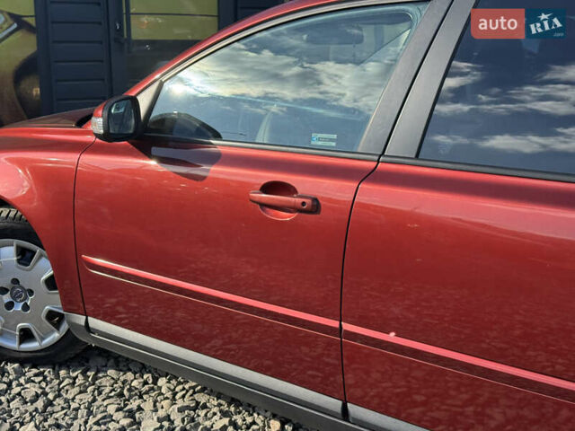 Красный Вольво В50, объемом двигателя 1.8 л и пробегом 270 тыс. км за 6600 $, фото 27 на Automoto.ua