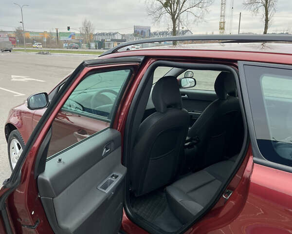 Красный Вольво В50, объемом двигателя 1.6 л и пробегом 384 тыс. км за 6299 $, фото 7 на Automoto.ua