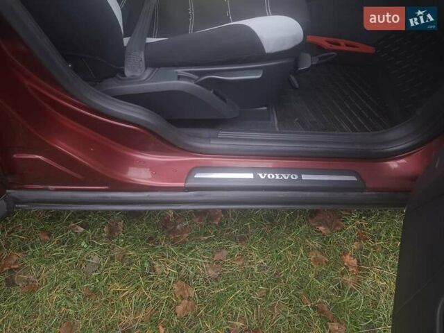 Красный Вольво В50, объемом двигателя 2 л и пробегом 244 тыс. км за 6200 $, фото 14 на Automoto.ua