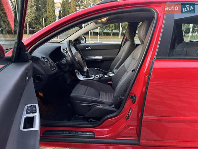 Червоний Вольво V50, об'ємом двигуна 1.6 л та пробігом 173 тис. км за 7700 $, фото 30 на Automoto.ua