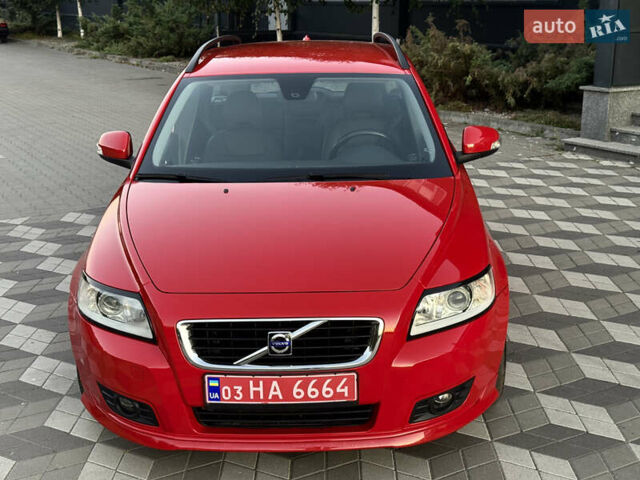 Червоний Вольво V50, об'ємом двигуна 1.6 л та пробігом 173 тис. км за 7700 $, фото 16 на Automoto.ua