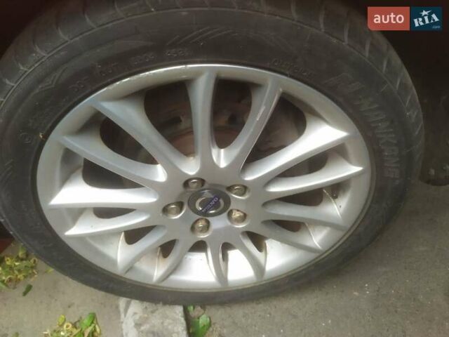 Красный Вольво В50, объемом двигателя 1.6 л и пробегом 312 тыс. км за 8350 $, фото 13 на Automoto.ua