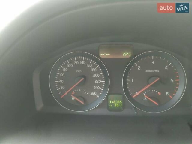 Красный Вольво В50, объемом двигателя 1.6 л и пробегом 312 тыс. км за 8350 $, фото 24 на Automoto.ua