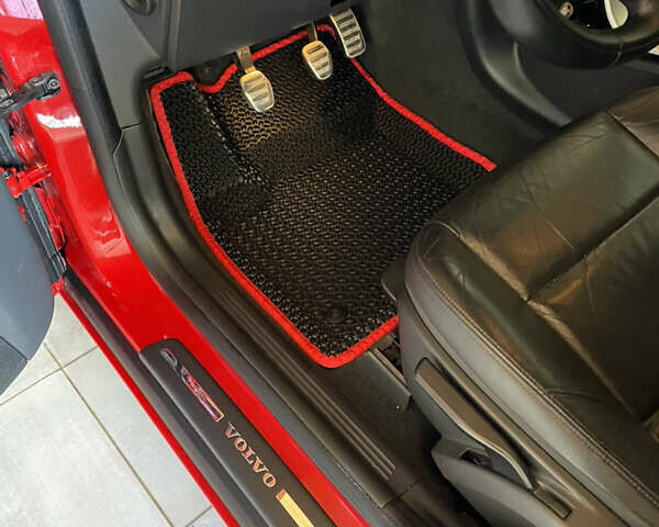 Красный Вольво В50, объемом двигателя 1.6 л и пробегом 270 тыс. км за 7999 $, фото 6 на Automoto.ua