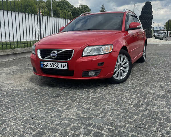 Красный Вольво В50, объемом двигателя 1.6 л и пробегом 270 тыс. км за 7999 $, фото 14 на Automoto.ua