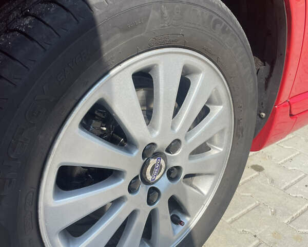 Красный Вольво В50, объемом двигателя 1.6 л и пробегом 270 тыс. км за 7999 $, фото 17 на Automoto.ua