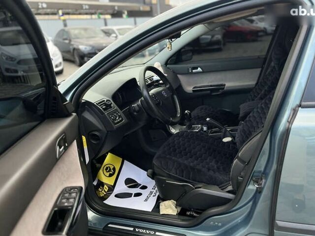 Вольво В50, объемом двигателя 2 л и пробегом 340 тыс. км за 6700 $, фото 9 на Automoto.ua