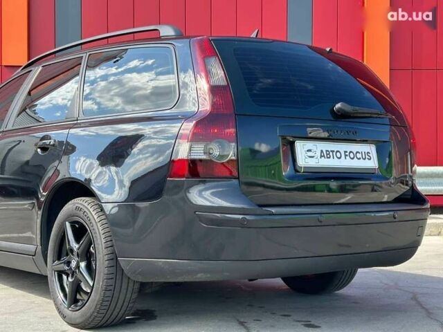 Вольво В50 2004 в Киеве на Automoto.ua Вольво В50, объемом двигателя 2 л и пробегом 288 тыс. км за 6290 $, фото 4 на Automoto.ua