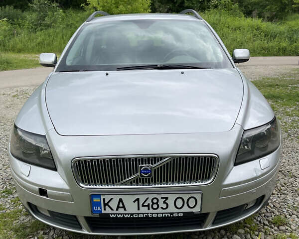 Вольво В50, объемом двигателя 2.5 л и пробегом 378 тыс. км за 4000 $, фото 1 на Automoto.ua