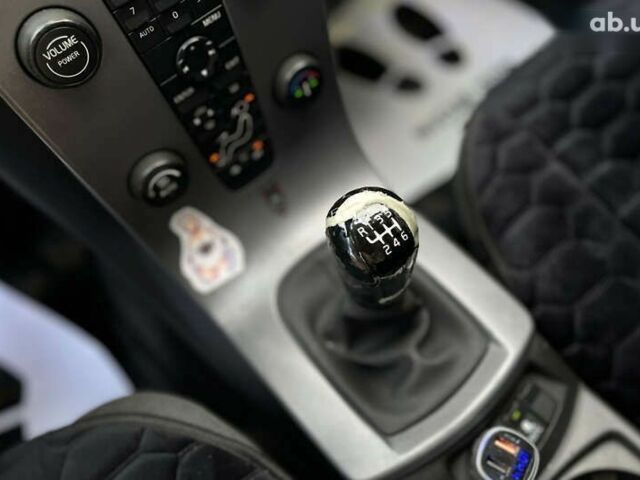 Вольво В50, объемом двигателя 2 л и пробегом 340 тыс. км за 6700 $, фото 15 на Automoto.ua