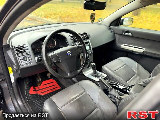 Вольво В50, объемом двигателя 2 л и пробегом 306 тыс. км за 2700 $, фото 5 на Automoto.ua