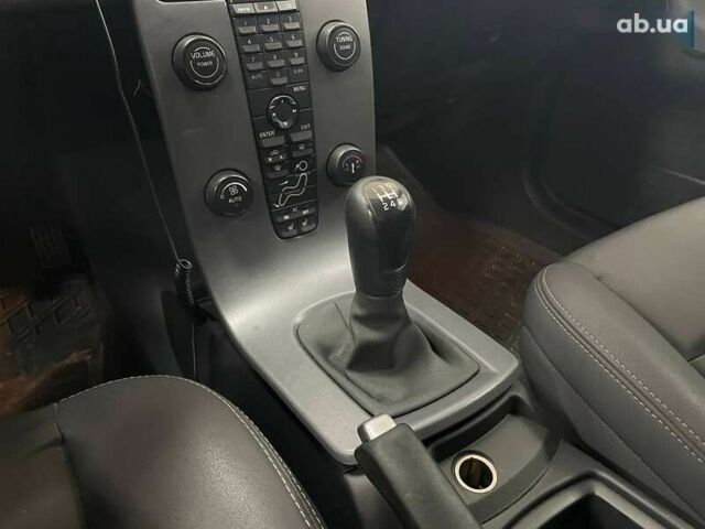 Вольво В50, объемом двигателя 2 л и пробегом 400 тыс. км за 4690 $, фото 26 на Automoto.ua