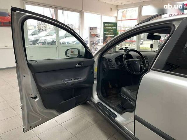 Вольво В50, объемом двигателя 2 л и пробегом 400 тыс. км за 4690 $, фото 14 на Automoto.ua