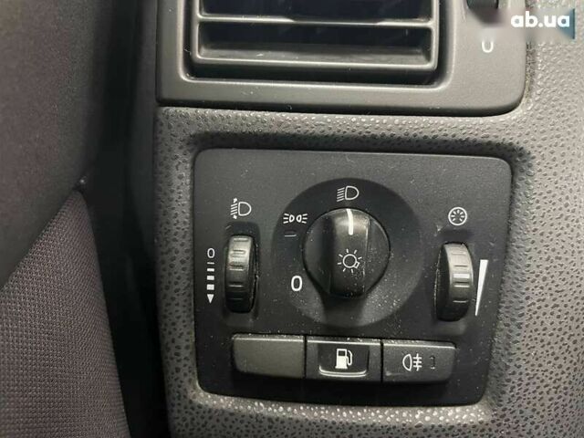 Вольво В50, объемом двигателя 2 л и пробегом 400 тыс. км за 4690 $, фото 18 на Automoto.ua
