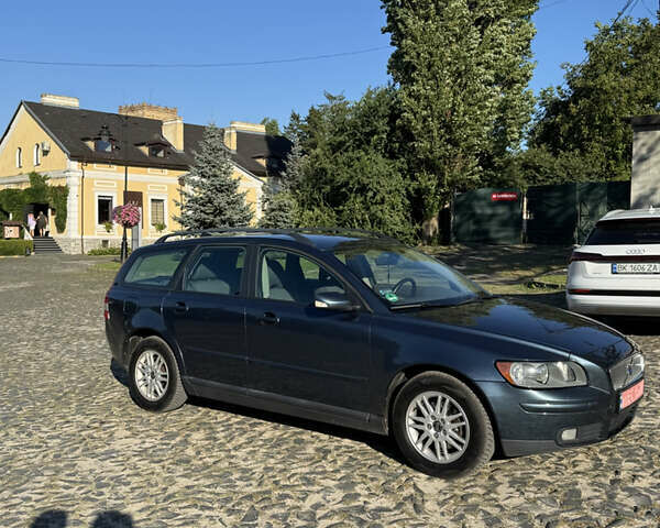 Вольво В50, объемом двигателя 1.8 л и пробегом 214 тыс. км за 5350 $, фото 6 на Automoto.ua