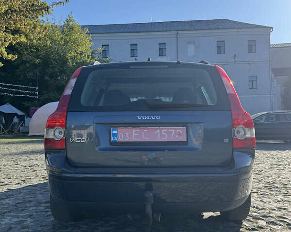 Вольво В50, объемом двигателя 1.8 л и пробегом 214 тыс. км за 5350 $, фото 16 на Automoto.ua