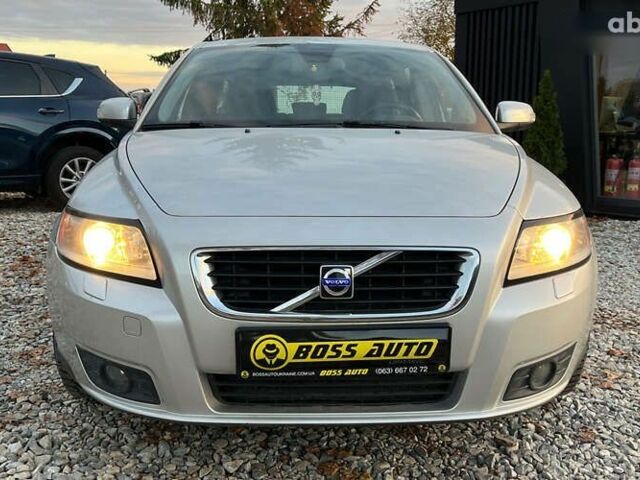 Вольво V50, об'ємом двигуна 1.6 л та пробігом 217 тис. км за 6800 $, фото 3 на Automoto.ua