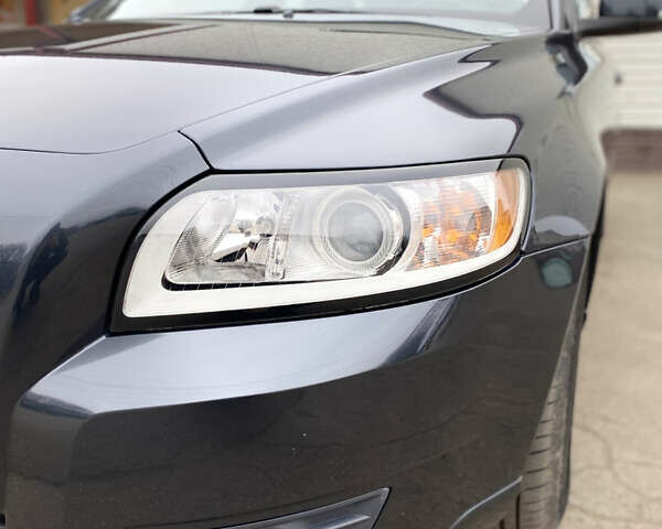 Вольво В50, объемом двигателя 1.6 л и пробегом 213 тыс. км за 6999 $, фото 2 на Automoto.ua