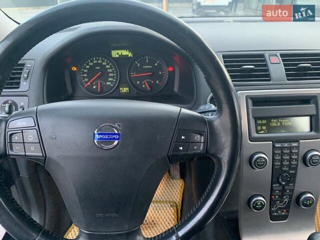 Вольво В50, объемом двигателя 1.6 л и пробегом 251 тыс. км за 5200 $, фото 5 на Automoto.ua