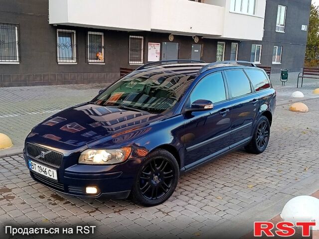 Вольво В50, объемом двигателя 1.6 л и пробегом 233 тыс. км за 5000 $, фото 1 на Automoto.ua