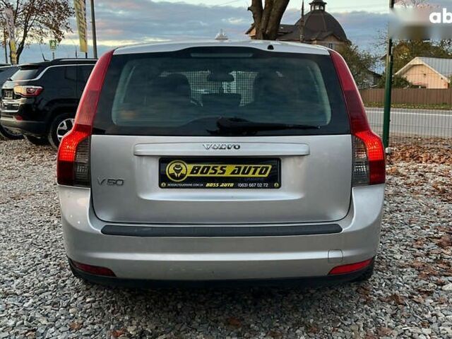 Вольво V50, об'ємом двигуна 1.6 л та пробігом 217 тис. км за 6800 $, фото 5 на Automoto.ua