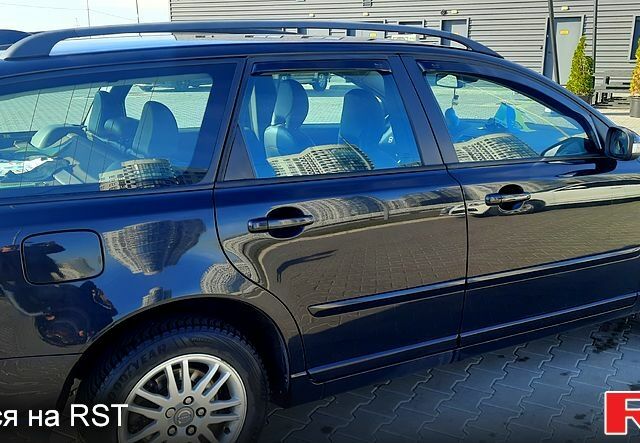 Вольво В50, объемом двигателя 16 л и пробегом 274 тыс. км за 6500 $, фото 3 на Automoto.ua