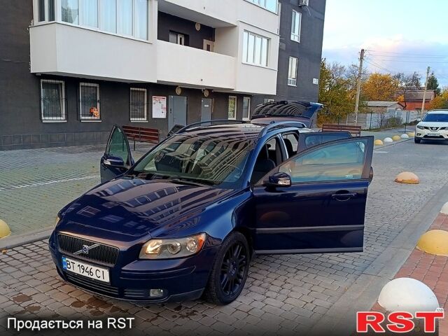 Вольво В50, объемом двигателя 1.6 л и пробегом 233 тыс. км за 5000 $, фото 8 на Automoto.ua