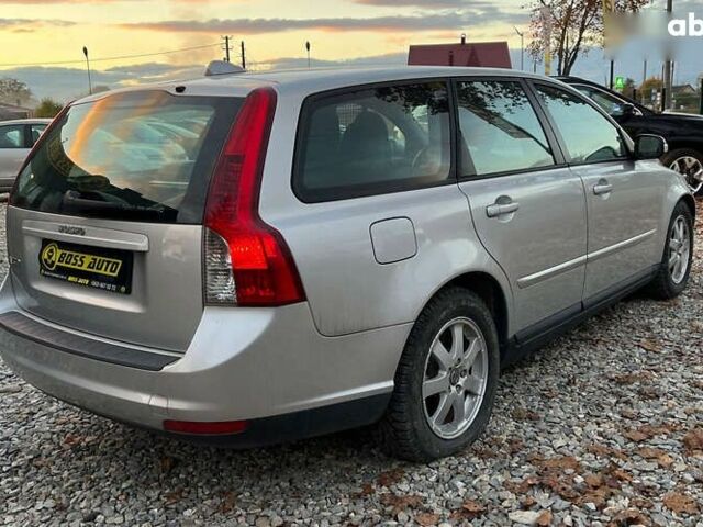 Вольво V50, об'ємом двигуна 1.6 л та пробігом 217 тис. км за 6800 $, фото 4 на Automoto.ua