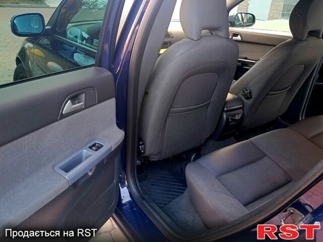 Вольво В50, объемом двигателя 1.6 л и пробегом 233 тыс. км за 5000 $, фото 10 на Automoto.ua