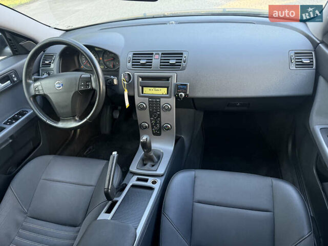Вольво В50, объемом двигателя 1.6 л и пробегом 190 тыс. км за 5699 $, фото 18 на Automoto.ua