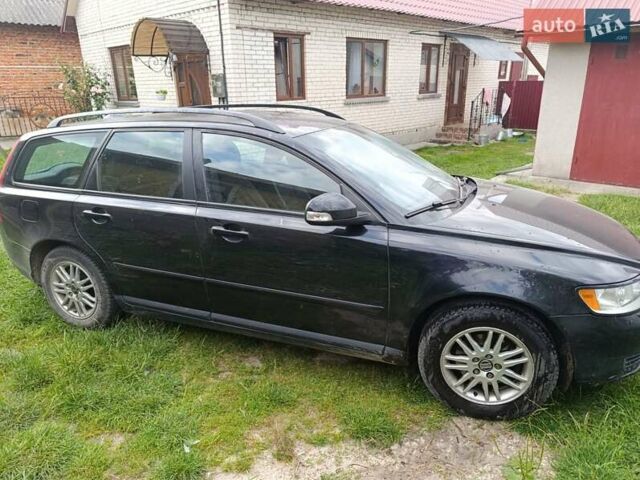 Вольво В50, объемом двигателя 1.6 л и пробегом 455 тыс. км за 6000 $, фото 3 на Automoto.ua
