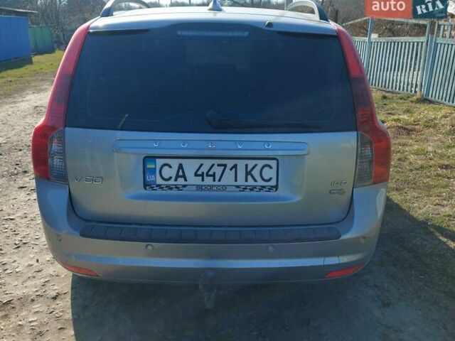 Вольво В50, объемом двигателя 1.56 л и пробегом 205 тыс. км за 7700 $, фото 1 на Automoto.ua