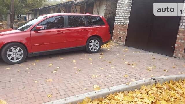 Вольво В50, объемом двигателя 2 л и пробегом 260 тыс. км за 8700 $, фото 4 на Automoto.ua