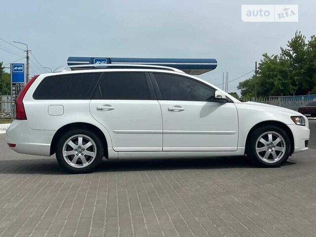 Вольво V50, об'ємом двигуна 1.6 л та пробігом 248 тис. км за 7300 $, фото 8 на Automoto.ua