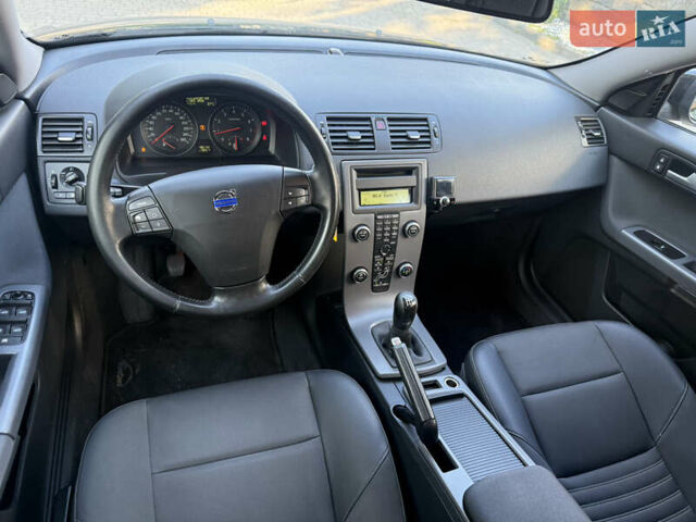 Вольво В50, объемом двигателя 1.6 л и пробегом 190 тыс. км за 5699 $, фото 15 на Automoto.ua