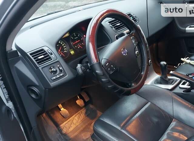 Вольво В50, объемом двигателя 1.56 л и пробегом 205 тыс. км за 7700 $, фото 12 на Automoto.ua