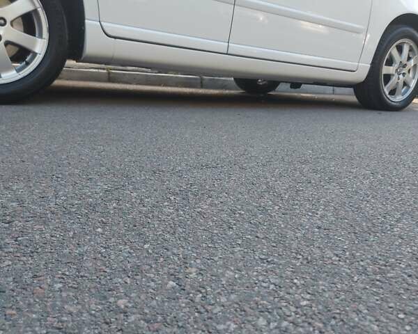 Вольво В50, объемом двигателя 1.6 л и пробегом 275 тыс. км за 9500 $, фото 1 на Automoto.ua