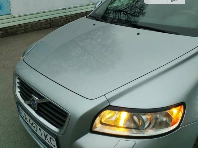 Вольво В50, объемом двигателя 1.56 л и пробегом 205 тыс. км за 7700 $, фото 8 на Automoto.ua