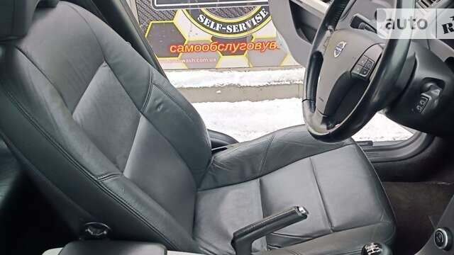 Вольво В50, объемом двигателя 1.56 л и пробегом 275 тыс. км за 8300 $, фото 17 на Automoto.ua